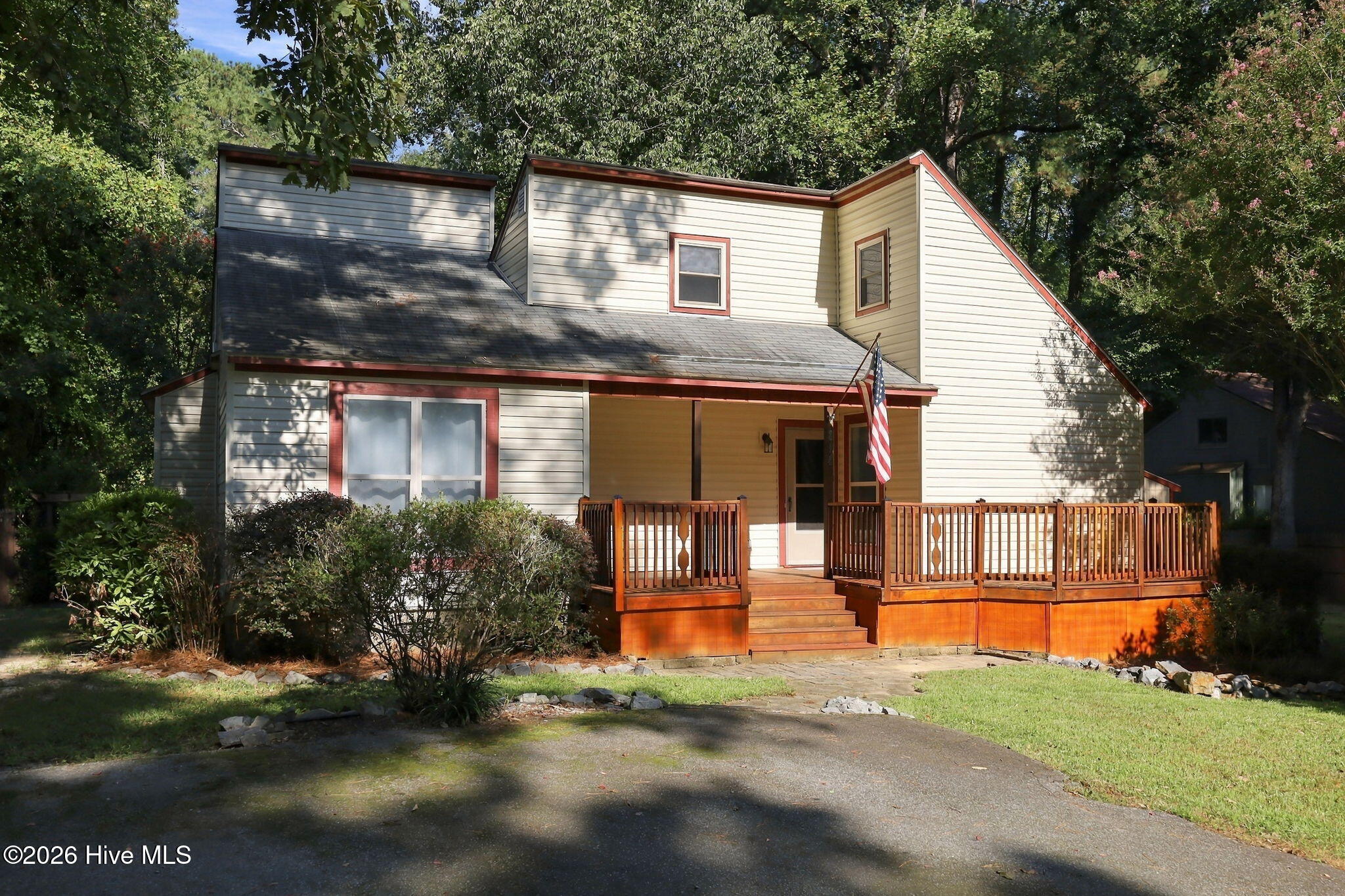 814 River Hill Drive, Greenville, NC 27858 — main photo