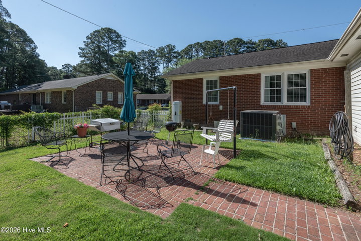 1705 Englewood Drive, Greenville, NC 27858 — photo 5