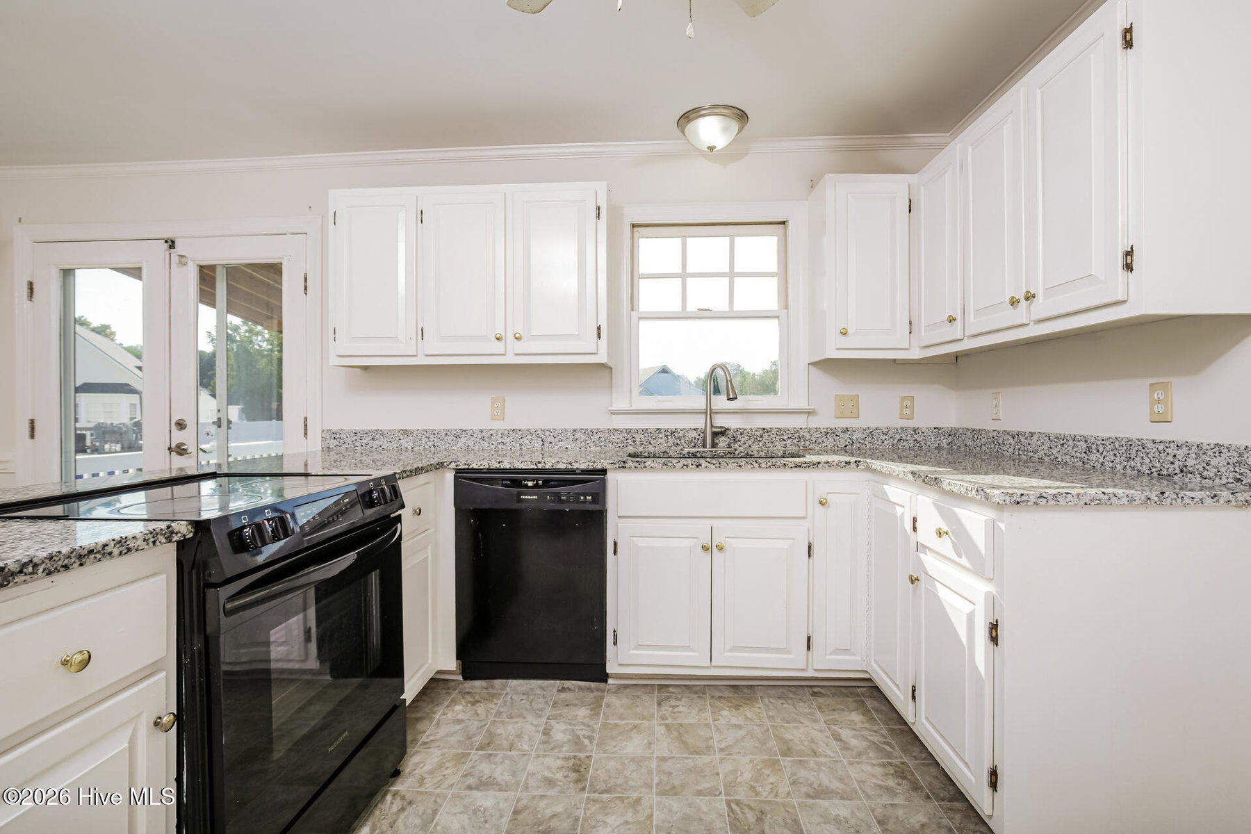 307 Hearthstone Drive, Nashville, NC 27856 — photo 2