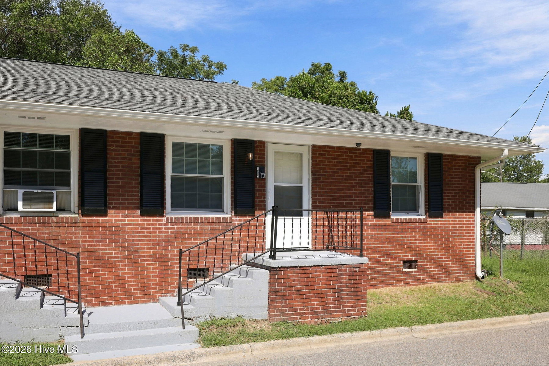 1002 W 6th Street A, Greenville, NC 27834 — photo 2