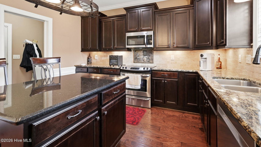 805 Megan Drive, Greenville, NC 27834 — photo 10