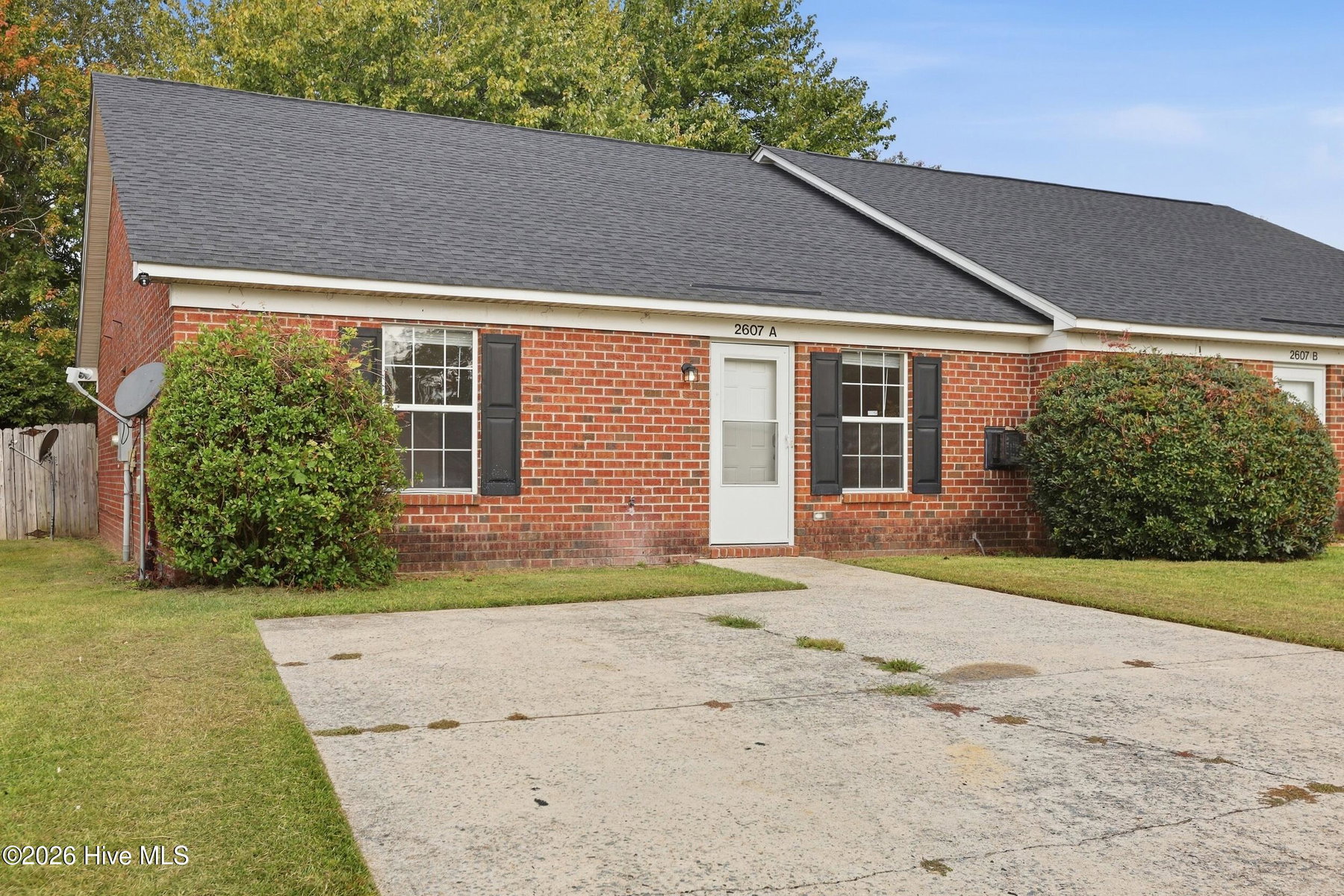 2607 Bluff View Drive A, Greenville, NC 27834 — photo 2