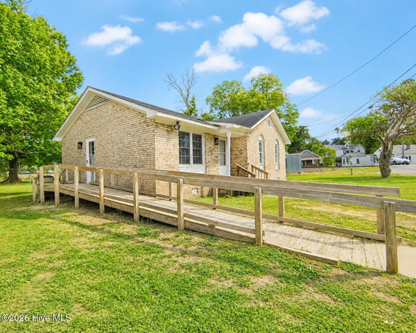 3649 S Walnut Street, Farmville, NC 27828 — photo 2