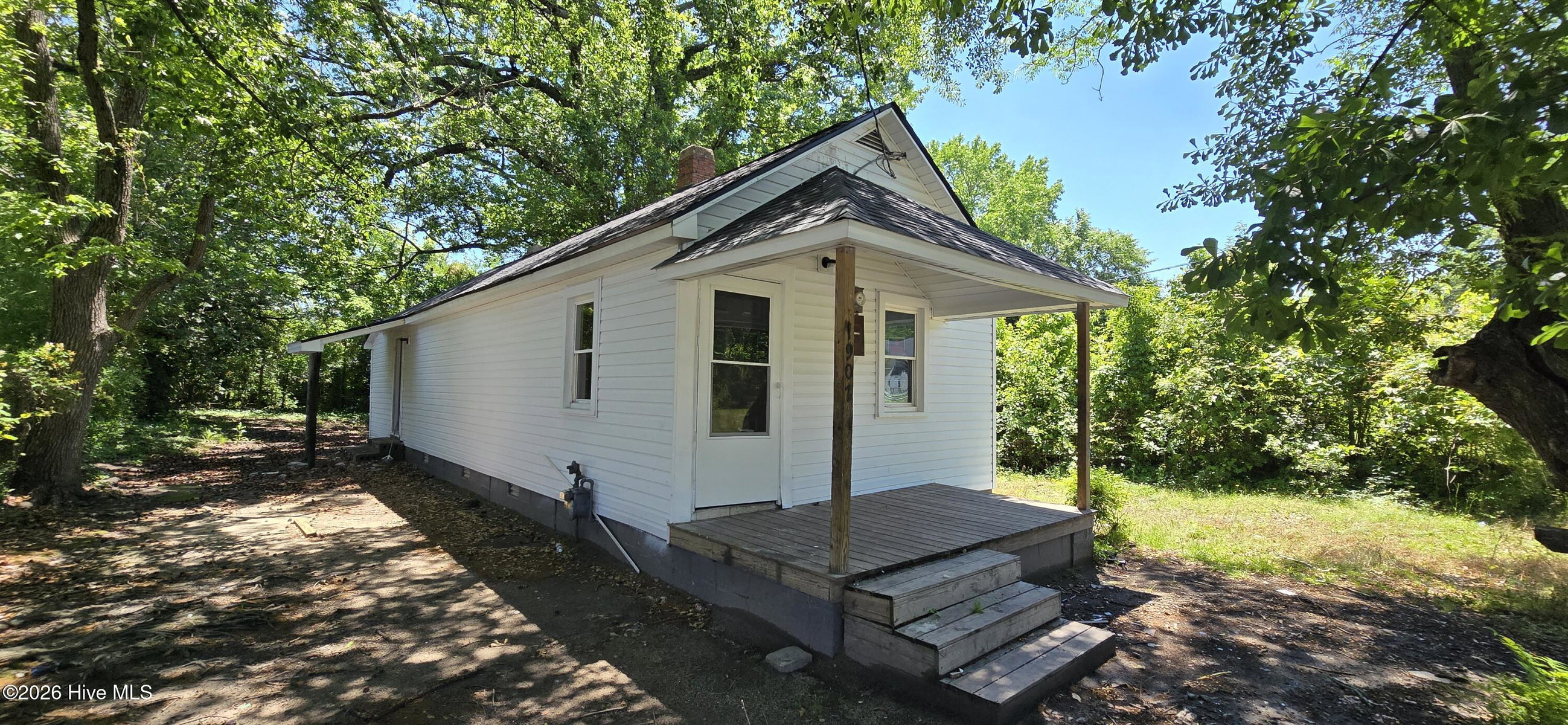 1907 S Pitt Street, Greenville, NC 27834 — photo 2