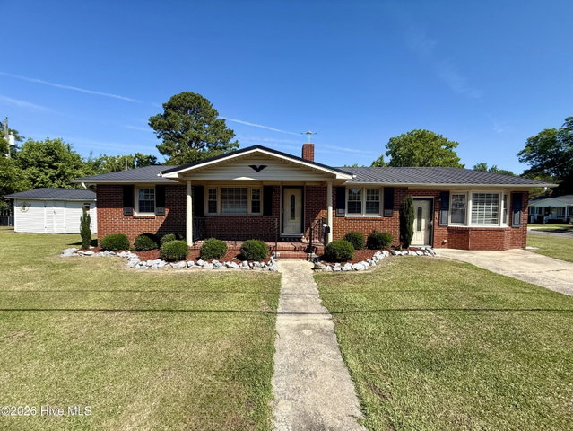 200 First Street, Williamston, NC 27892
