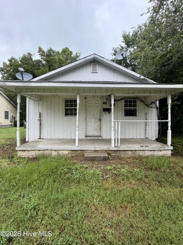 207 E Peterson Street, Edenton, NC 27932 — photo 1