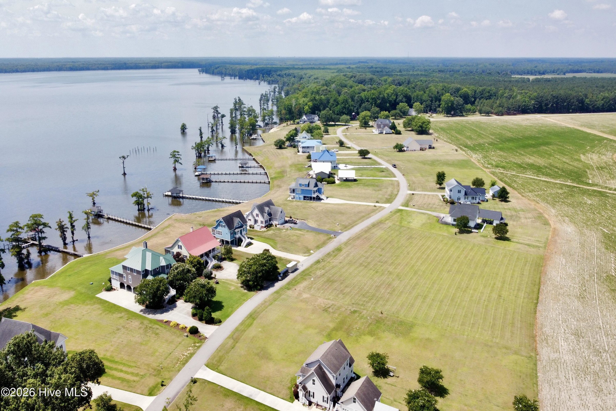 460 Batchelor Bay Drive, Windsor, NC 27983 — main photo