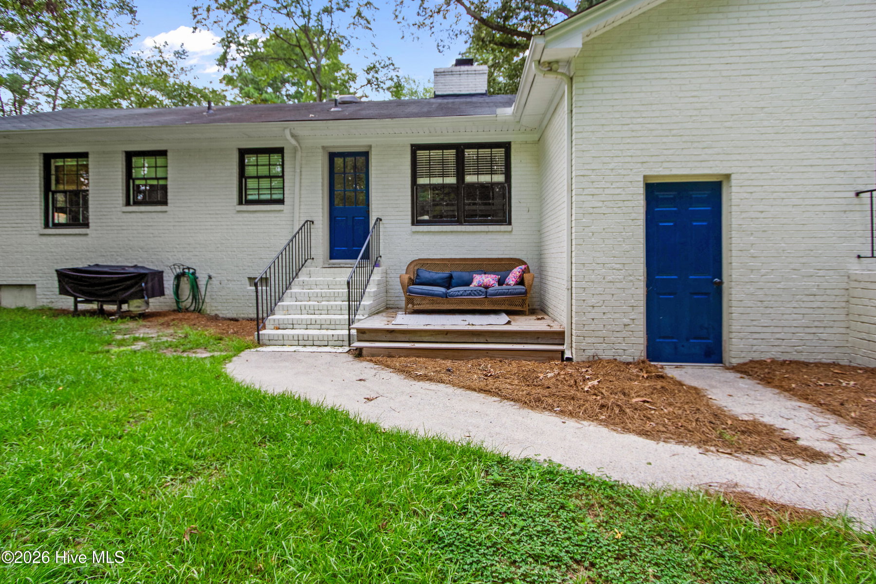 1909 Fairview Way, Greenville, NC 27858 — photo 2