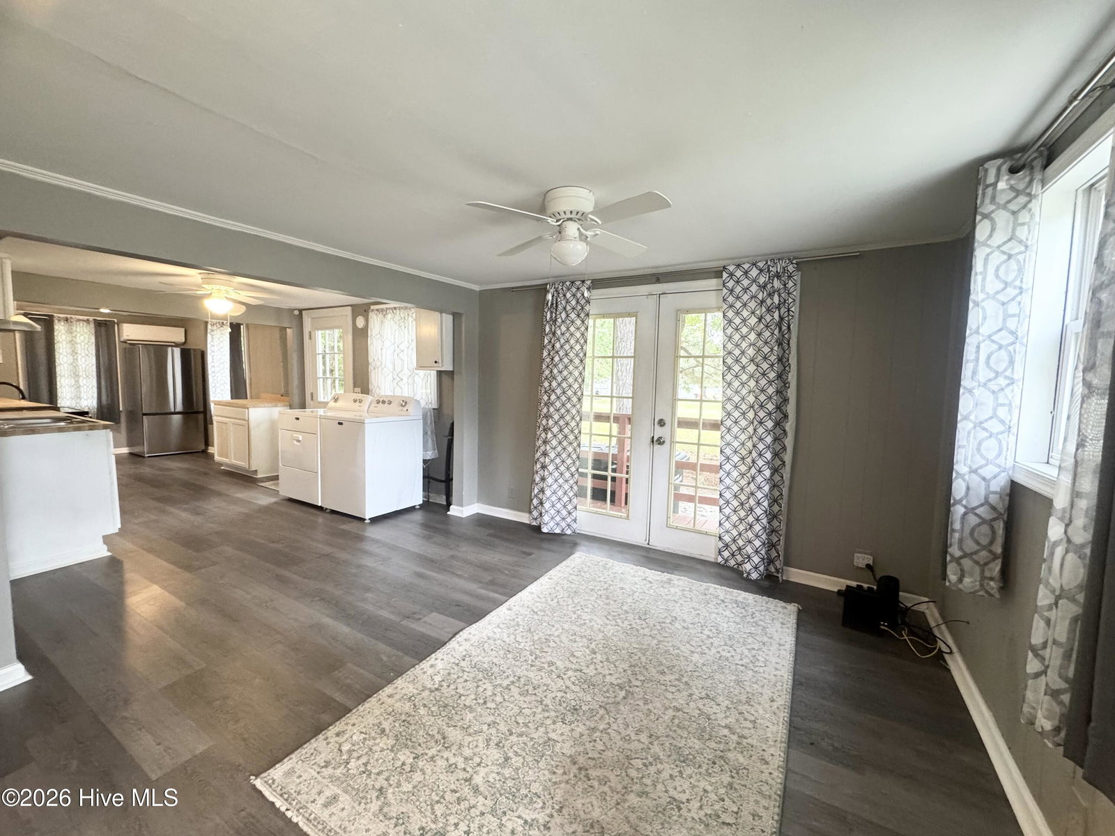 204 Pinewood Avenue, Elizabeth City, NC 27909 — photo 2