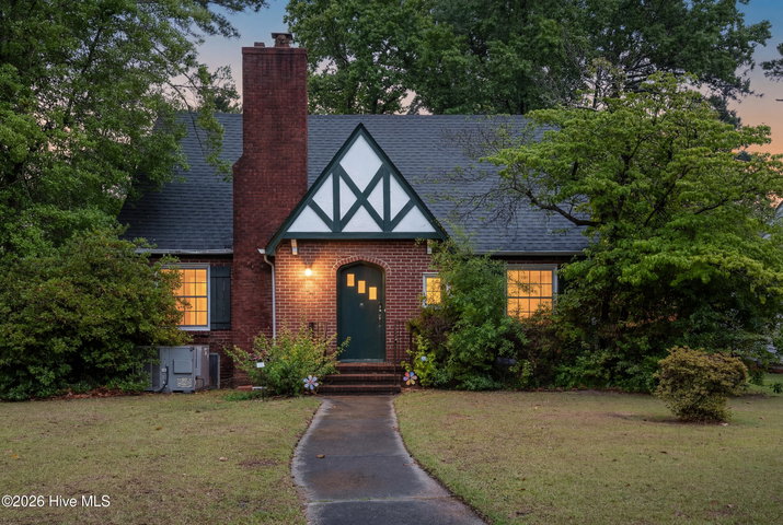 2401 E 4th Street, Greenville, NC 27858 — photo 2