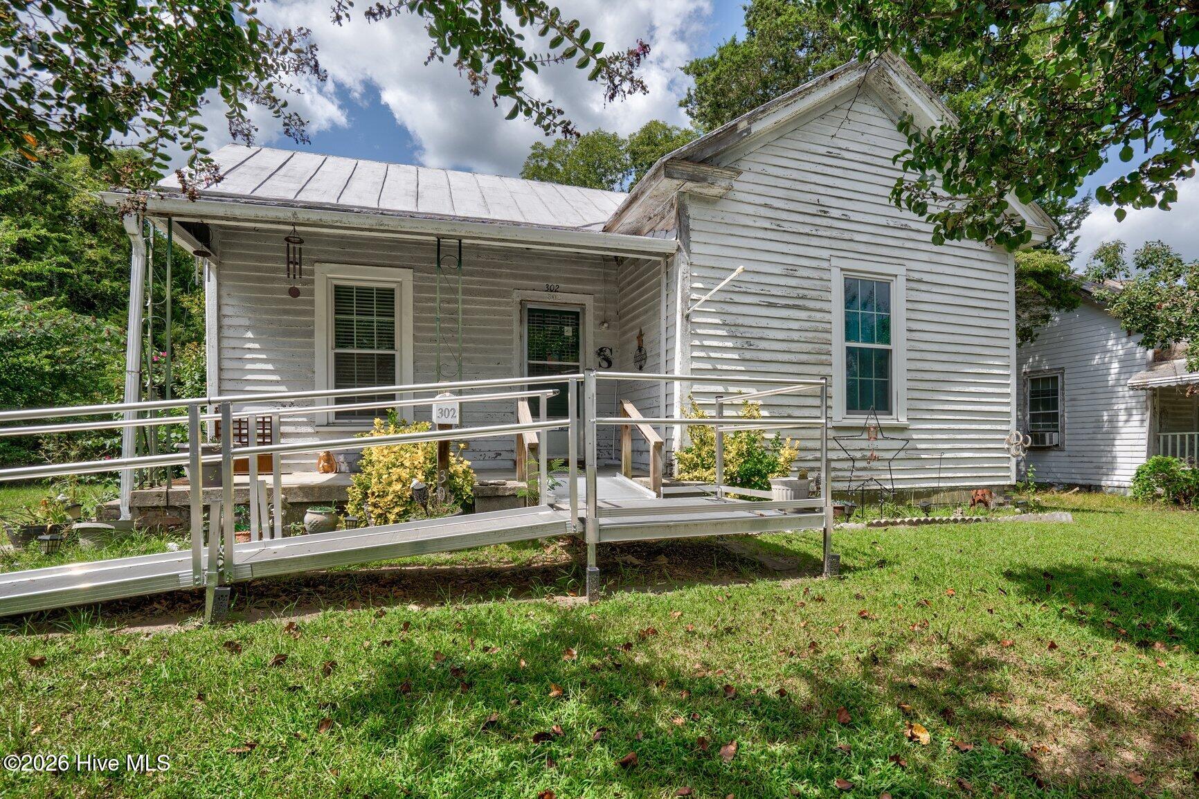 302 W 1st Street, Tarboro, NC 27886 — photo 3