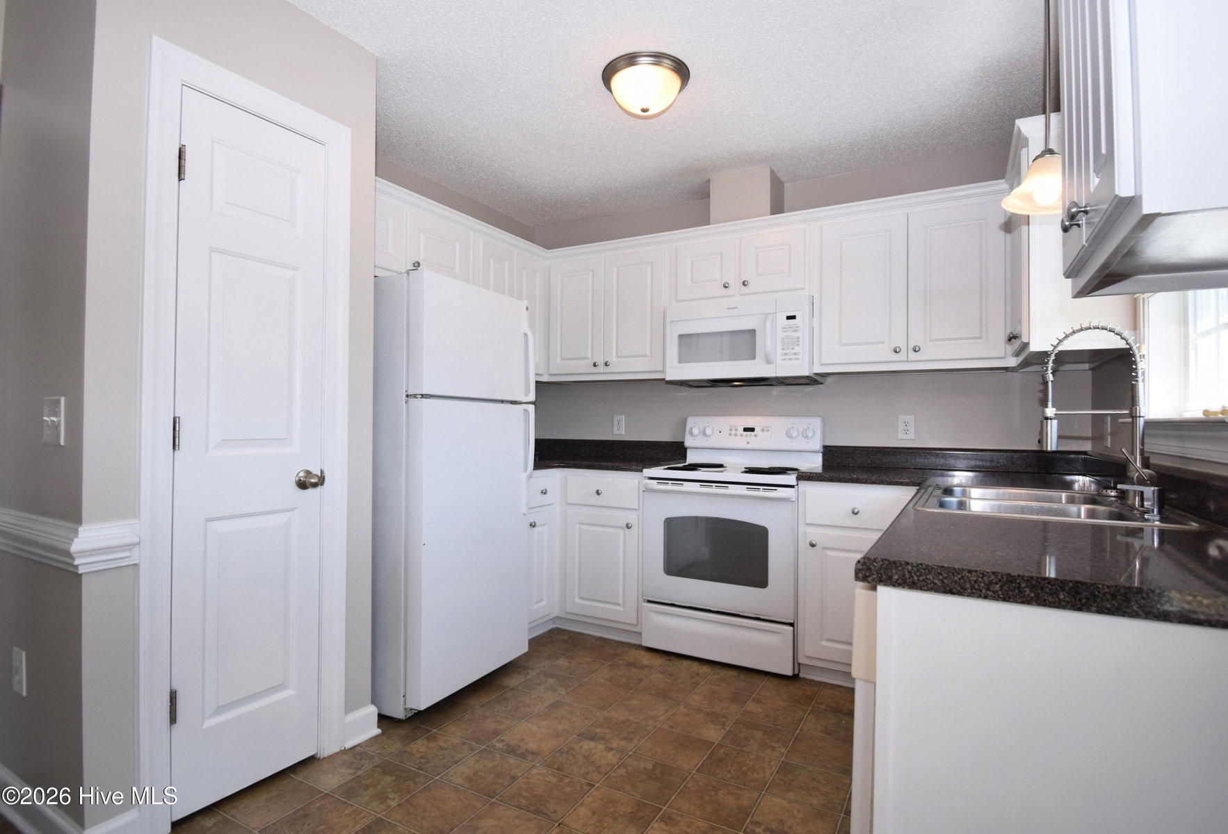 3616 Fescue Drive, Greenville, NC 27834 — photo 5