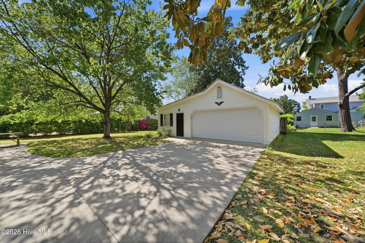 215 W Queen Street, Edenton, NC 27932 — photo 31