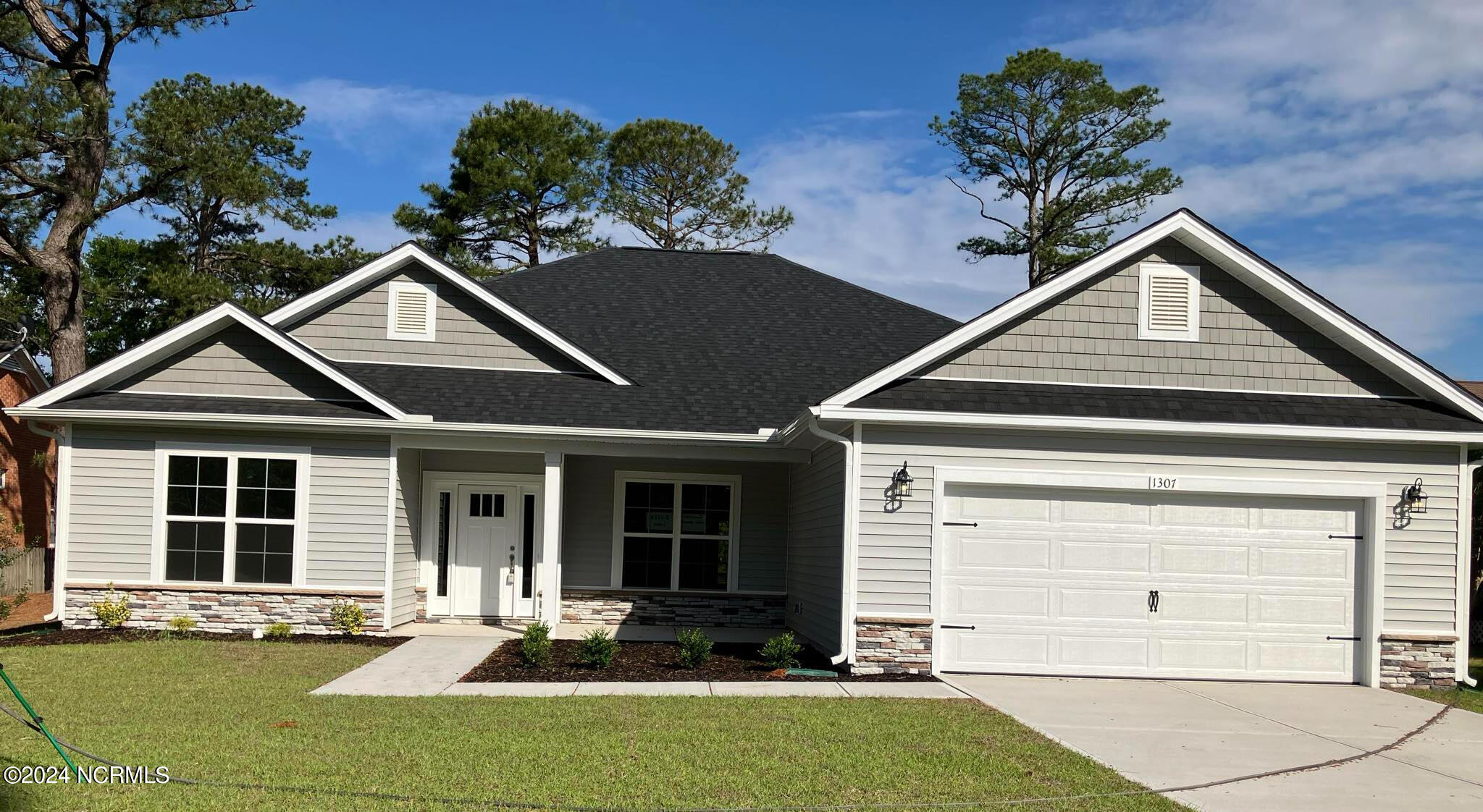 113 Seashore Street, Grimesland, NC 27837 — main photo