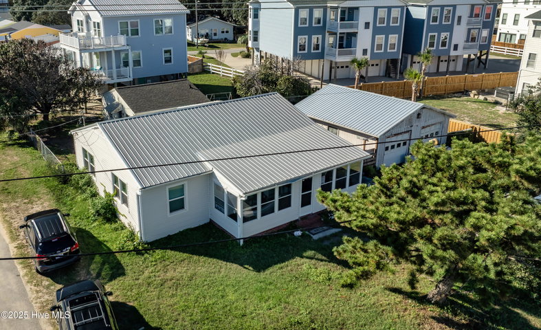 1203 Fort Fisher Boulevard N image