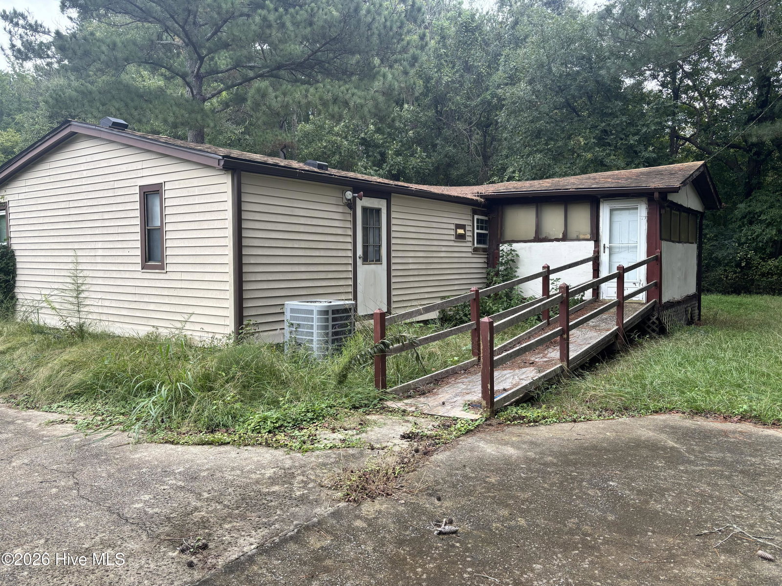 213 S Railroad Street, Whitakers, NC 27891 — photo 4