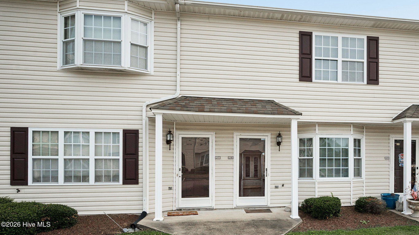 1201 Freeland Lane J8, Winterville, NC 28590