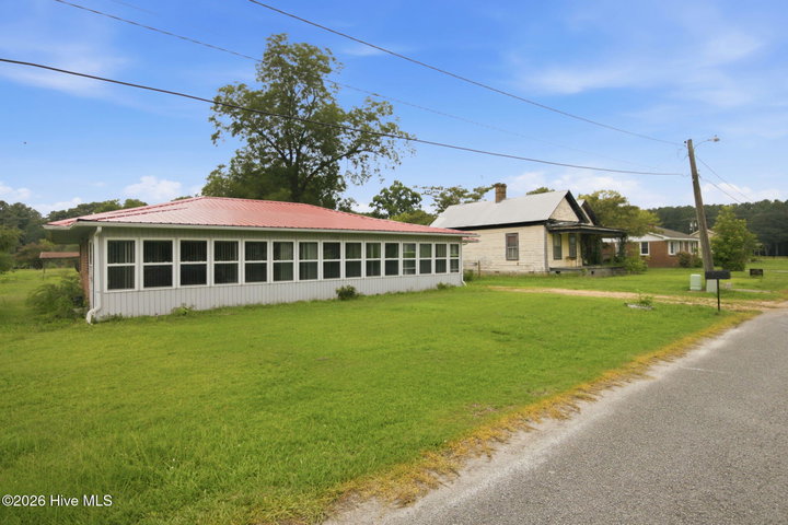 208 N West Avenue, Oak City, NC 27857 — photo 15