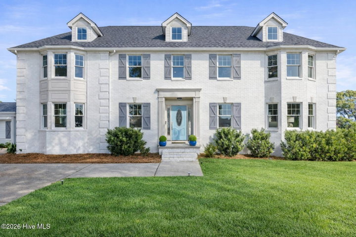 211 Simmons Drive image