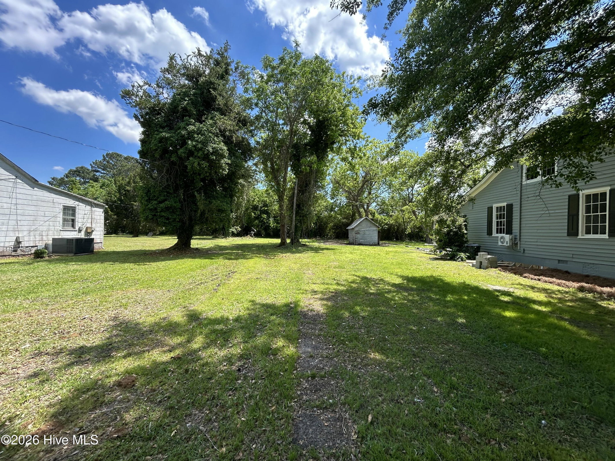 317 2 W Grubb Street, Hertford, NC 27944 — main photo