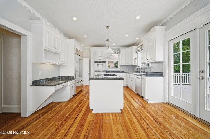 102 W Gale Street, Edenton, NC 27932 — photo 12