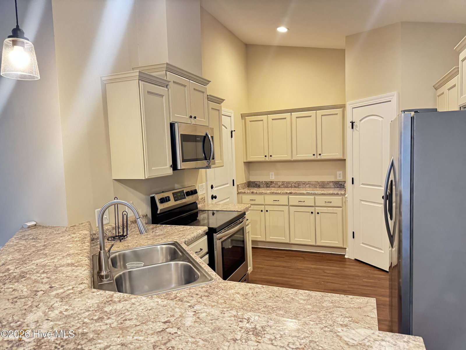 2301 Sweet Bay Drive B, Greenville, NC 27834 — photo 4