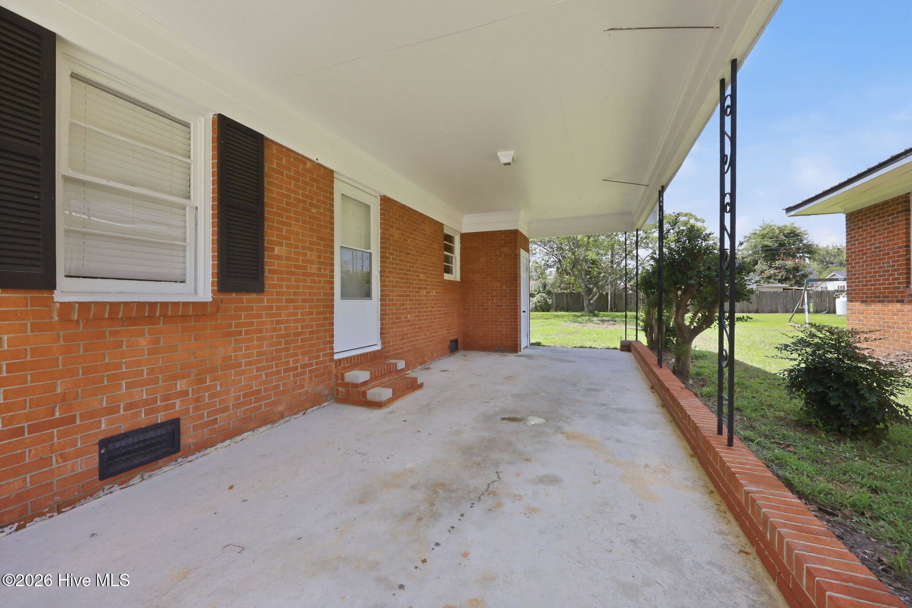 205 N Edgewood Avenue, Williamston, NC 27892 — photo 4