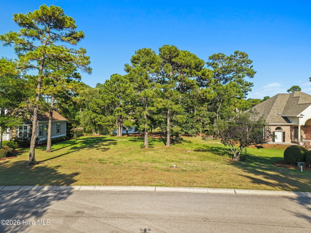 565 112 Gladstone Circle SW image