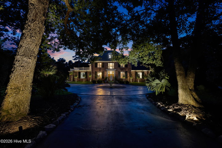 708 Planters Row image