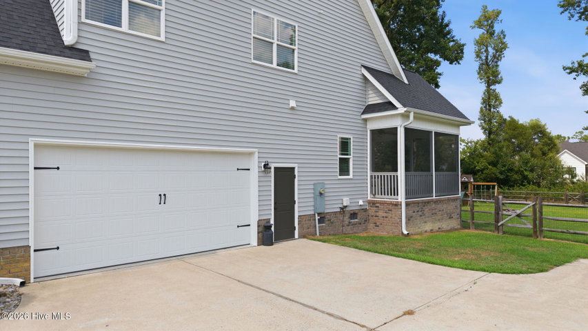 957 Bedford Heights Drive, Grimesland, NC 27837 — photo 6