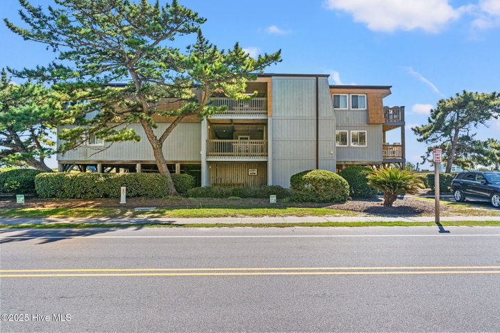 277 W First Street 1c image