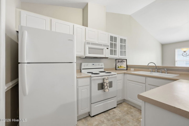 2225 Locksley Woods Drive F, Greenville, NC 27858 — photo 9