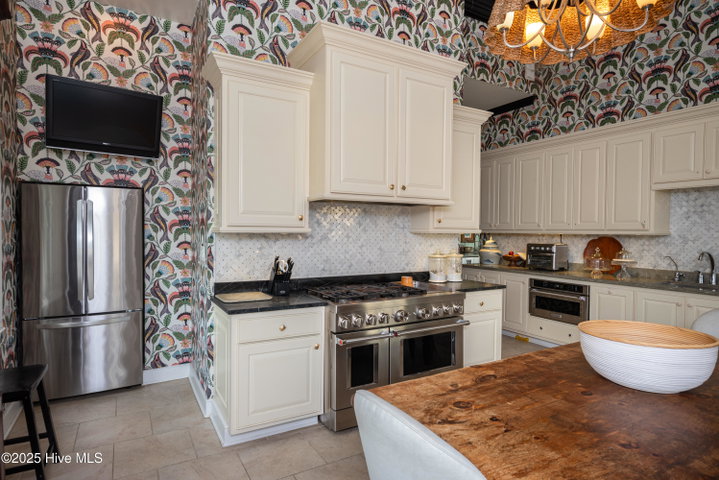 120 W King Street, Edenton, NC 27932 — photo 24