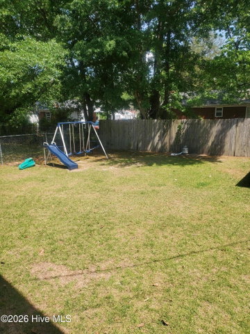 305 Glenwood Drive, Greenville, NC 27834 — photo 7