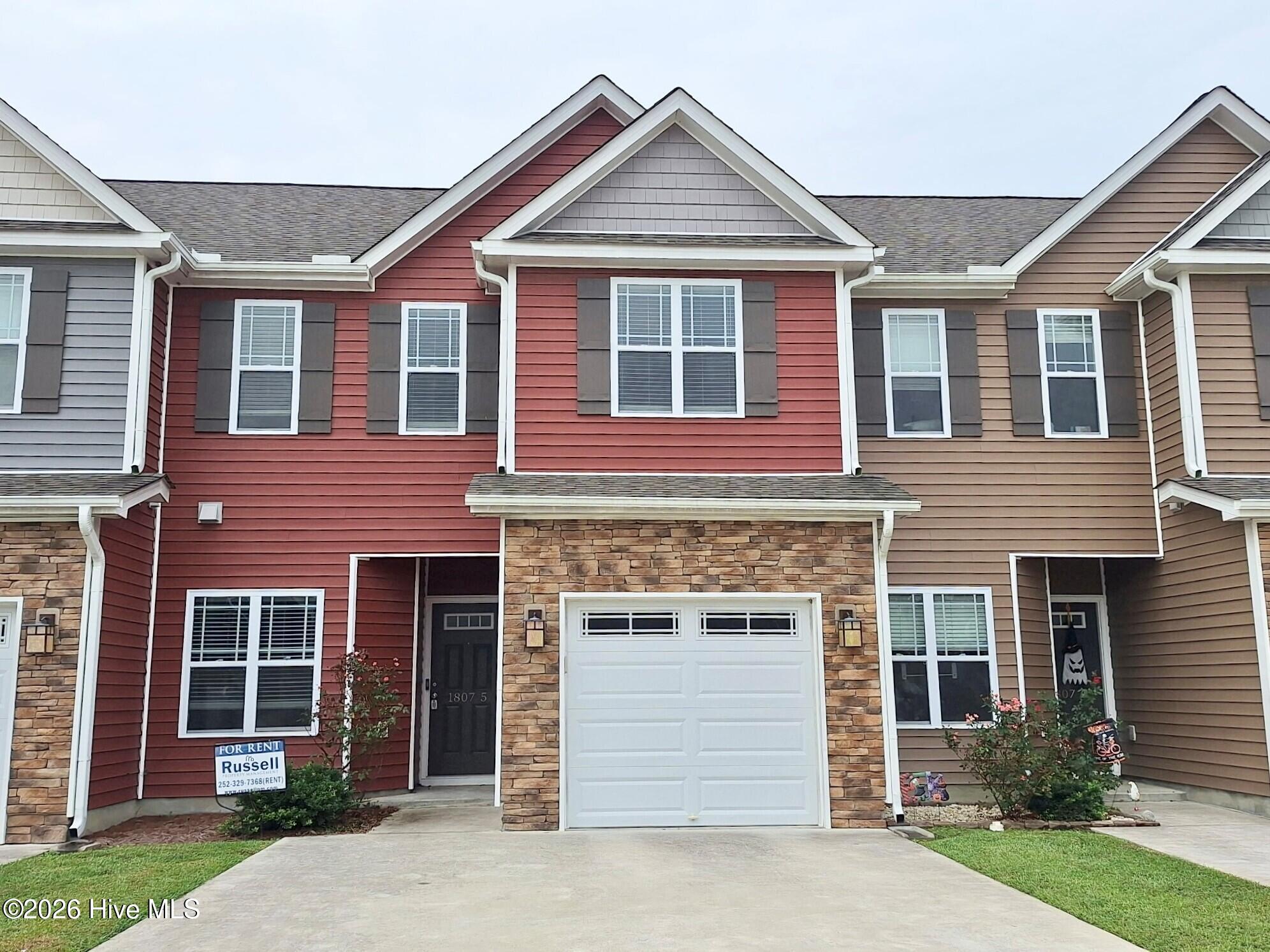 1807 Fox Den Way 5, Greenville, NC 27858 — main photo