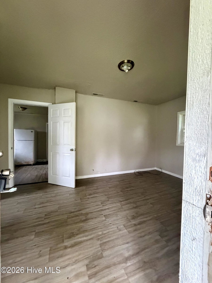207 E Peterson Street, Edenton, NC 27932 — photo 2