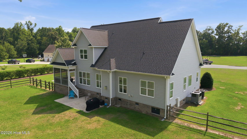 957 Bedford Heights Drive, Grimesland, NC 27837 — photo 9