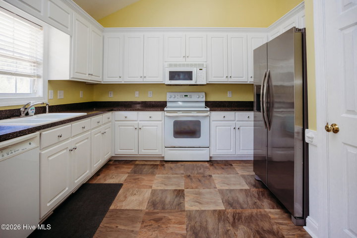 2625 Camille Drive, Winterville, NC 28590 — photo 5