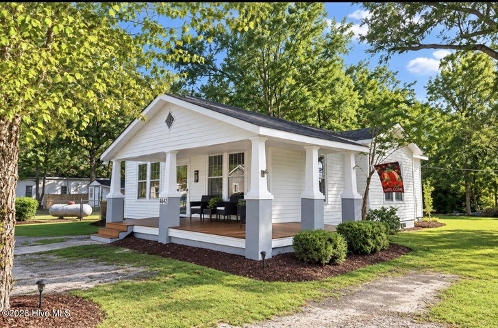 4642 1st Street, Grimesland, NC 27837