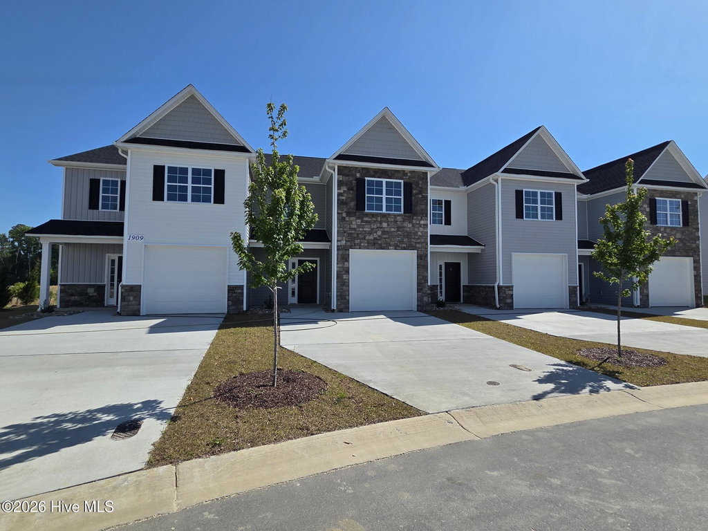 1909 Newbury Way C, Greenville, NC 27834