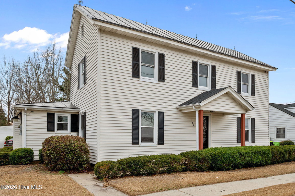 186 Cooper Street, Winterville, NC 28590