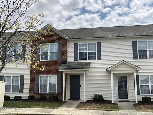 4243 Dudleys Grant Drive E, Winterville, NC 28590