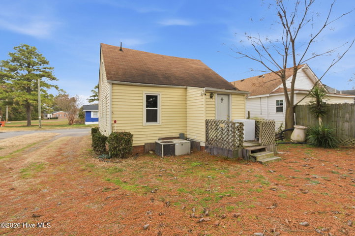 409 Perry Street, Elizabeth City, NC 27909 — photo 7