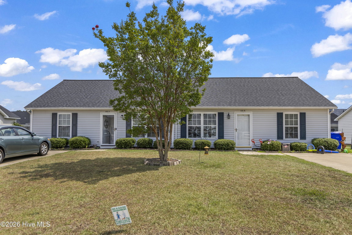 1121 Masters Lane A And B, Greenville, NC 27834