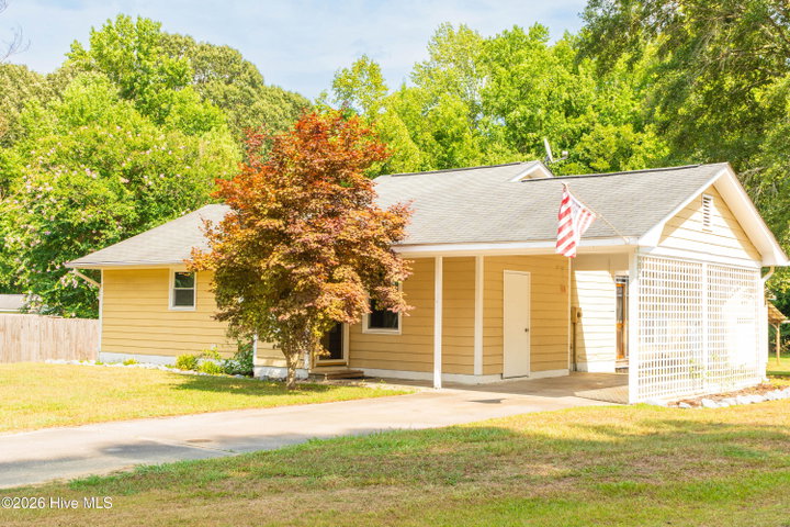 2922 Birdsong Circle, Grimesland, NC 27837 — photo 3