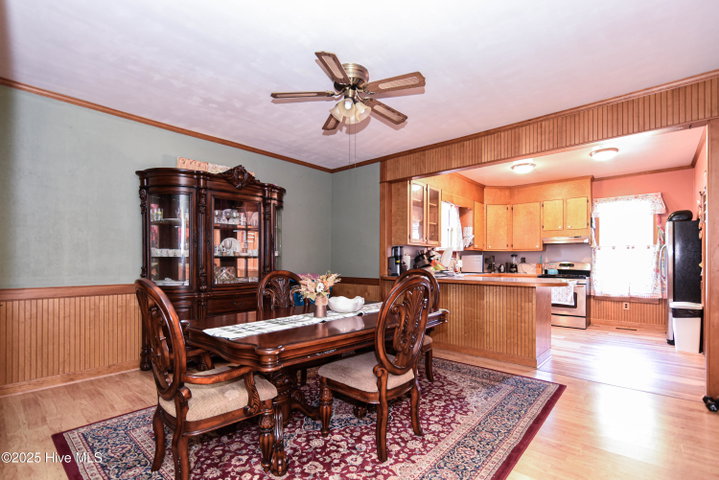 606 W Colonial Avenue, Elizabeth City, NC 27909 — photo 5