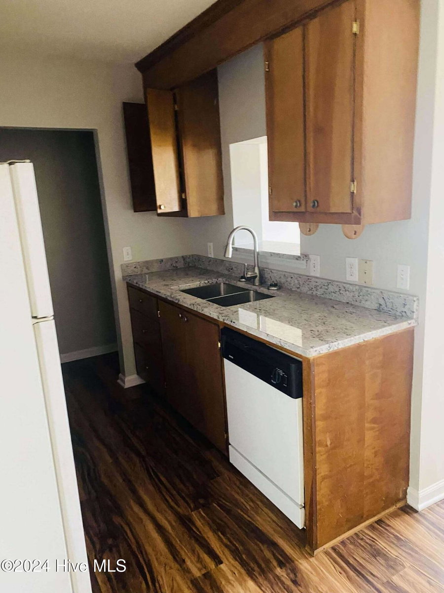 1213 E Fire Tower Road P, Greenville, NC 27858 — photo 3