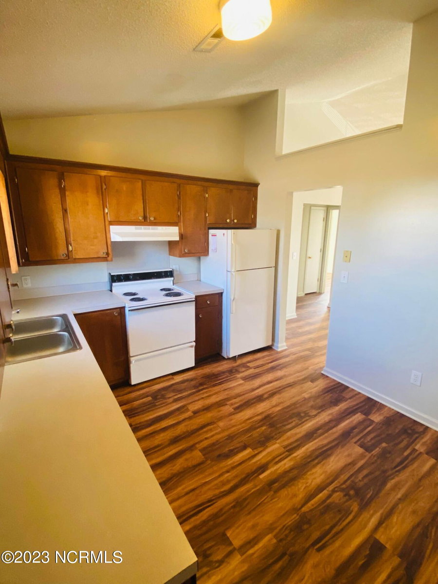 1209 E Fire Tower Road S, Greenville, NC 27858 — photo 5