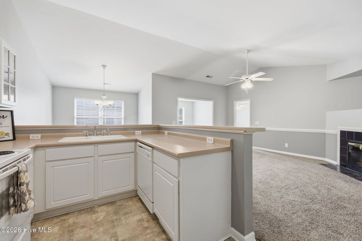 2225 Locksley Woods Drive F, Greenville, NC 27858 — photo 11