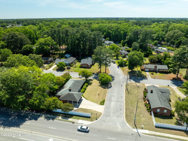 100 E Berkshire Road, Greenville, NC 27858 — photo 42